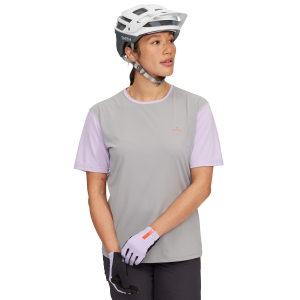 Women's evo Lookout Short-Sleeve Bike Jersey 2024 in Gray size X-Large | Polyester