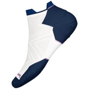 Image of Women's Smartwool Run Targeted Cushion Low Ankle Socks 2024 in White size Small | Nylon/Wool/Elastane