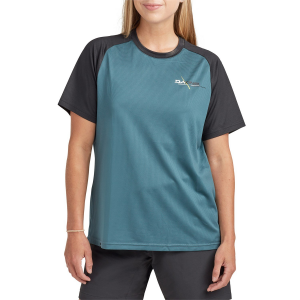 Image of Women's Dakine Syncline Short Sleeve Jersey 2023 in Blue size Large | Elastane/Polyester