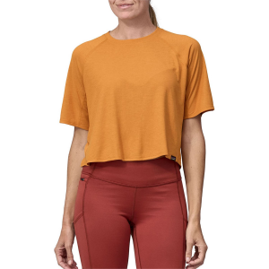 Image of Women's Patagonia Short-Sleeve Cap Cool Trail Cropped Shirt 2024 Orange size Large | Polyester