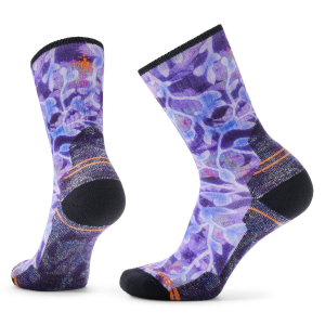 Image of Women's Smartwool Hike Light Cushion Floral Print Crew Socks 2024 in Purple size Medium | Nylon/Wool/Elastane