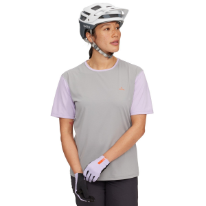 Women's evo Lookout Short-Sleeve Bike Jersey 2024 in Gray size Medium | Polyester