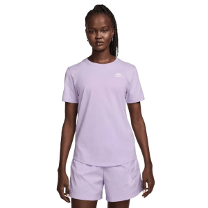 Nike Sportswear Club Essentials T-Shirt - Women's