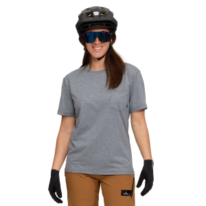 Women's evo Trail Pocket T-Shirt 2025 in Gray size X-Small | Spandex/Polyester
