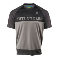 Yeti Cycles | Longhorn Tribe Jersey Men's | Size Small in Phantom Black