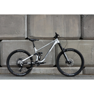 Throwdown Eagle 90 - RAW / S