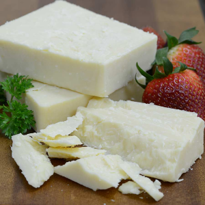 Quebec Vintage Cheddar, 6-7 Years - 8 oz cut portion