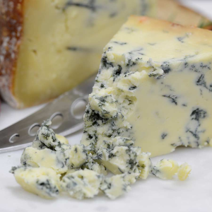Colston Bassett Stilton - 8 oz (cut portion)