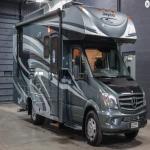 2017 Mercedes Benz Melbourne 24L Turbo Diesel 19 MPG! RV-3