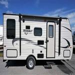 20' U-Dining with Queen Bed