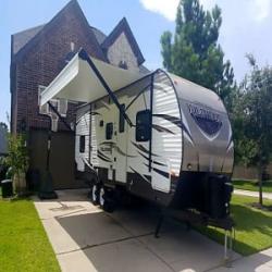 Making Memories? Clean and Roomy RV - 1/2 Ton towable - Weight distribution hitch included.  Satellite TV and all the extras. Pet friendly.