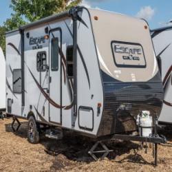 2018 KZ Escape 191BH, bunkhouse, queen bed, electric awning and slide out