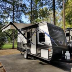 2019 Dutchmen Aspen Trail--- FREE DELIVERY TO FORT WILDERNESS AND OTHER CAMPGROUNDS WITH 3+NIGHTS--- EASY TO TOW!