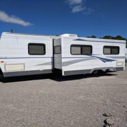 2004 Fleetwood 270FQS