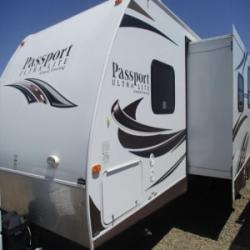 No need to pay extra for this fully stocked travel trailer!!