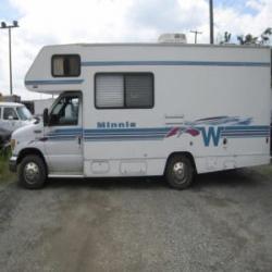 1999 Winnebago Minnie Winnie