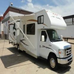 2008 Winnebago Access 31J Bunkhouse