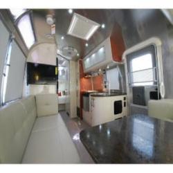 Airstream Serenity International 27FB  Model (28ft)