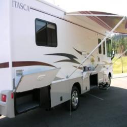 2005 Winnebago Itasca Sunova 30B