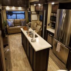 ALL INCLUSIVE Luxury Glamping in a Fifth Wheel