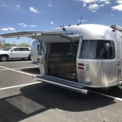 2018 Airstream Tommy Bahama