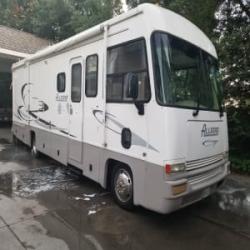 32' CLASS A TIFFIN ALLEGRO RV .. 2 LARGE POP-OUTS .. SLEEPS 6