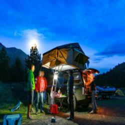 Land Rover camper