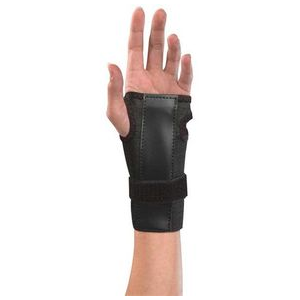 Mueller Wrist Brace w/Splint BLACK One Size