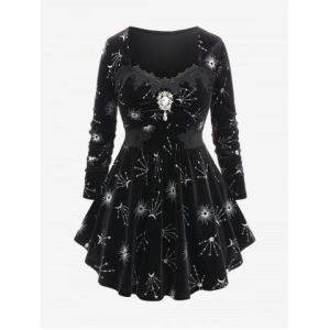 Plus Size Lace Trim Buckle Sun Moon Star Print T-shirt